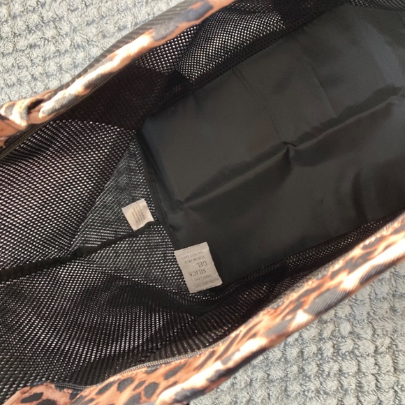 NWT Victorias Secret Extra Large Leopard Mesh Tote Bag - Picture 4 of 5